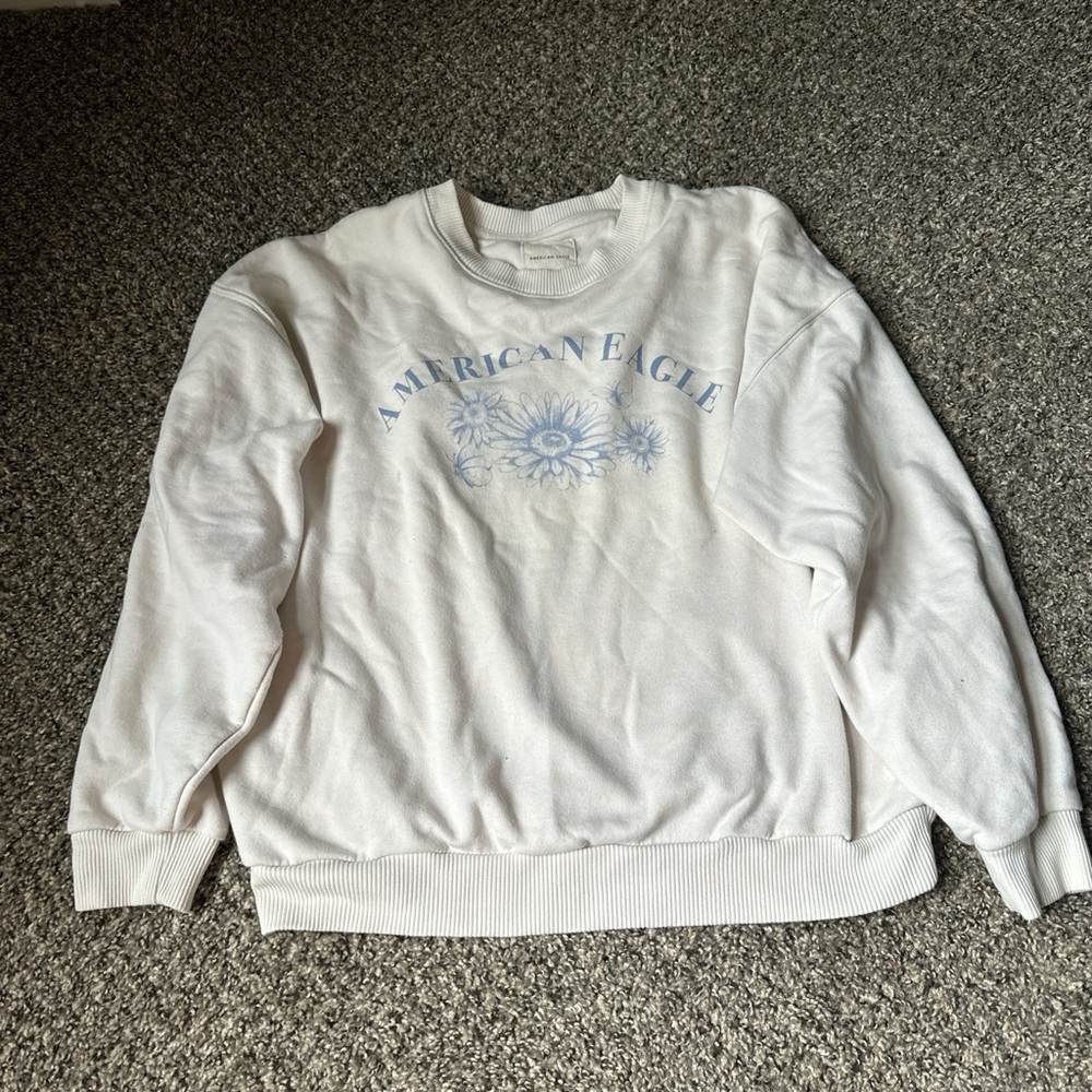 American Eagle Outfitters White Sweatshirt with Blue Graphic